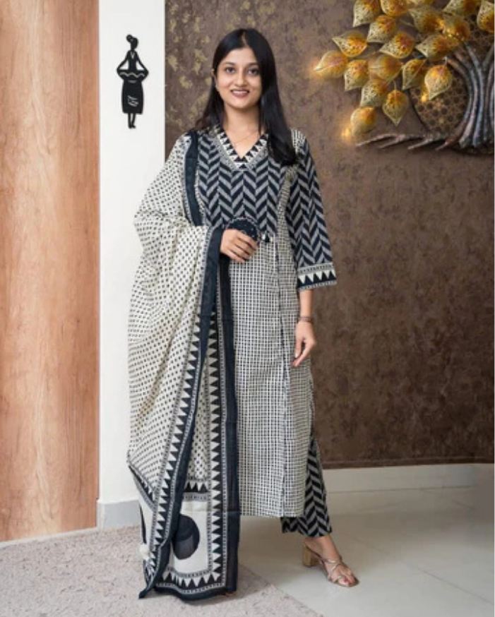 Monochrome Geometric Chevron Kurta Set with Mirror Tassel