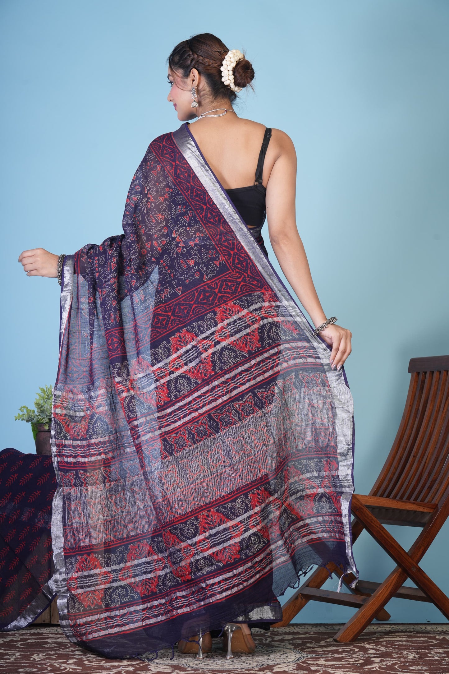 Nishka Midnight Linen Saree