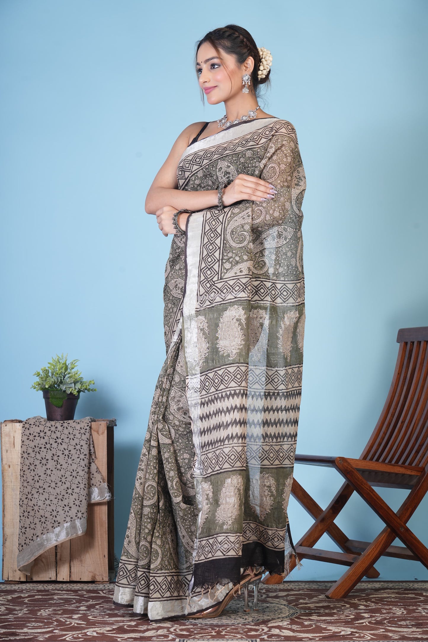 Mrittika Olive Viraasat Linen Saree