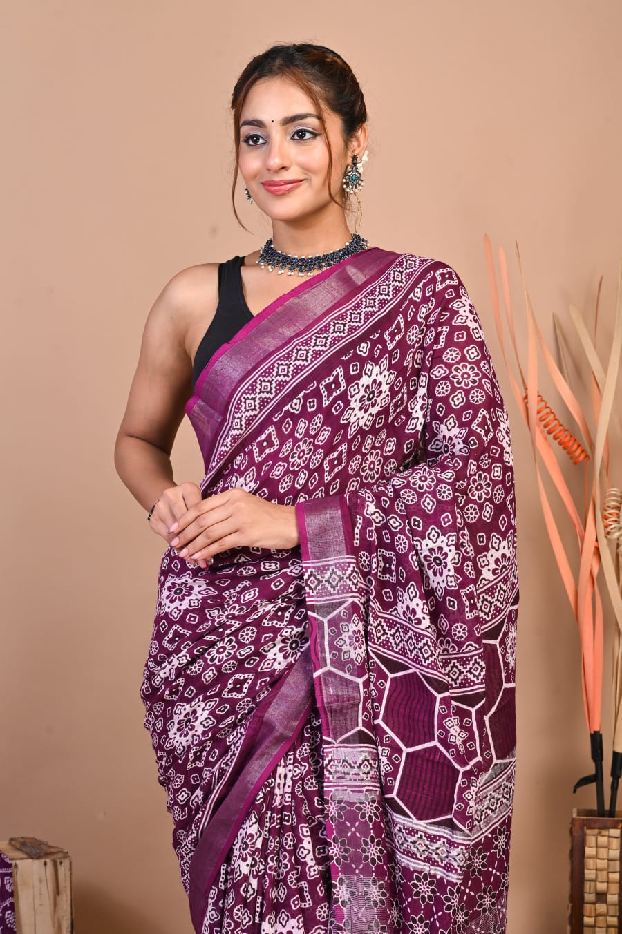 Saanjh Wine Linen Saree